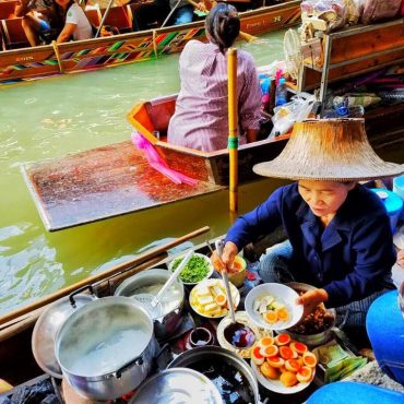 Why are there so many floating markets? I’m so confused and which one is worth a visit?